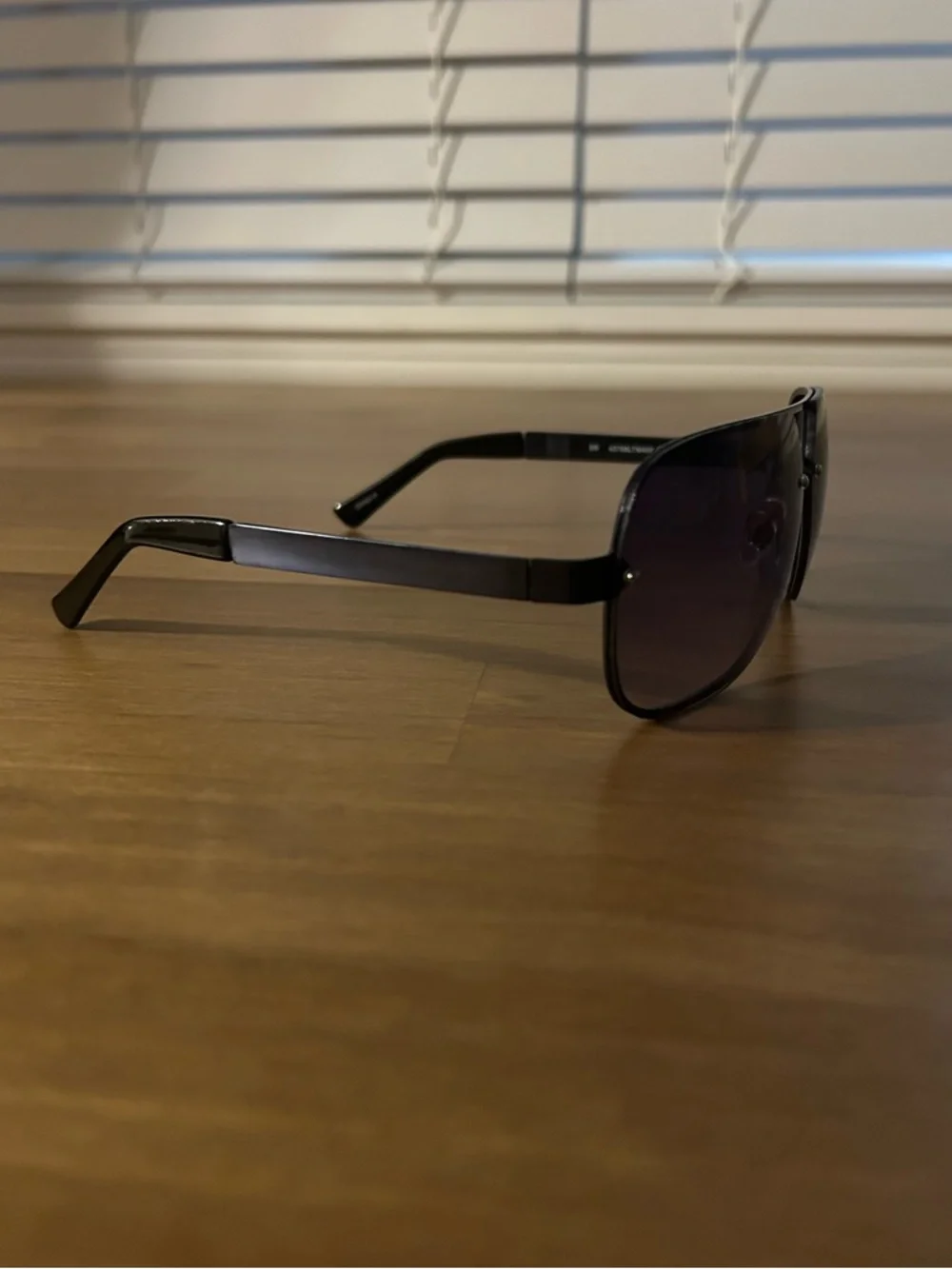 Women’s Black Aviator Sunglasses - Picture 2 of 2